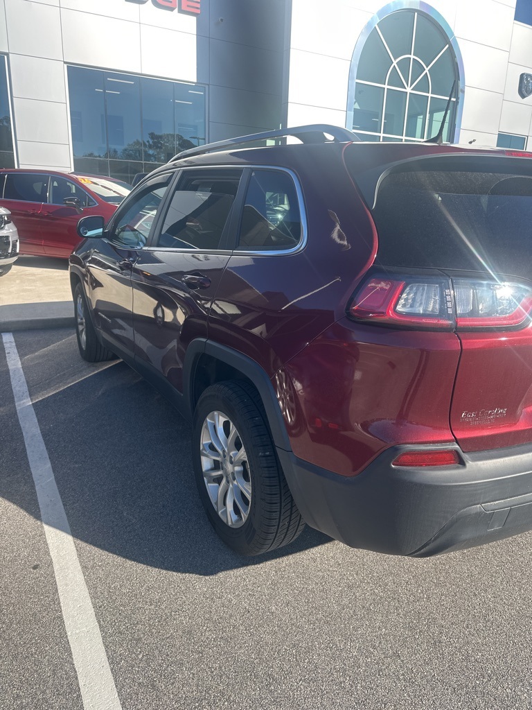 2019 Jeep Cherokee Latitude photo 3
