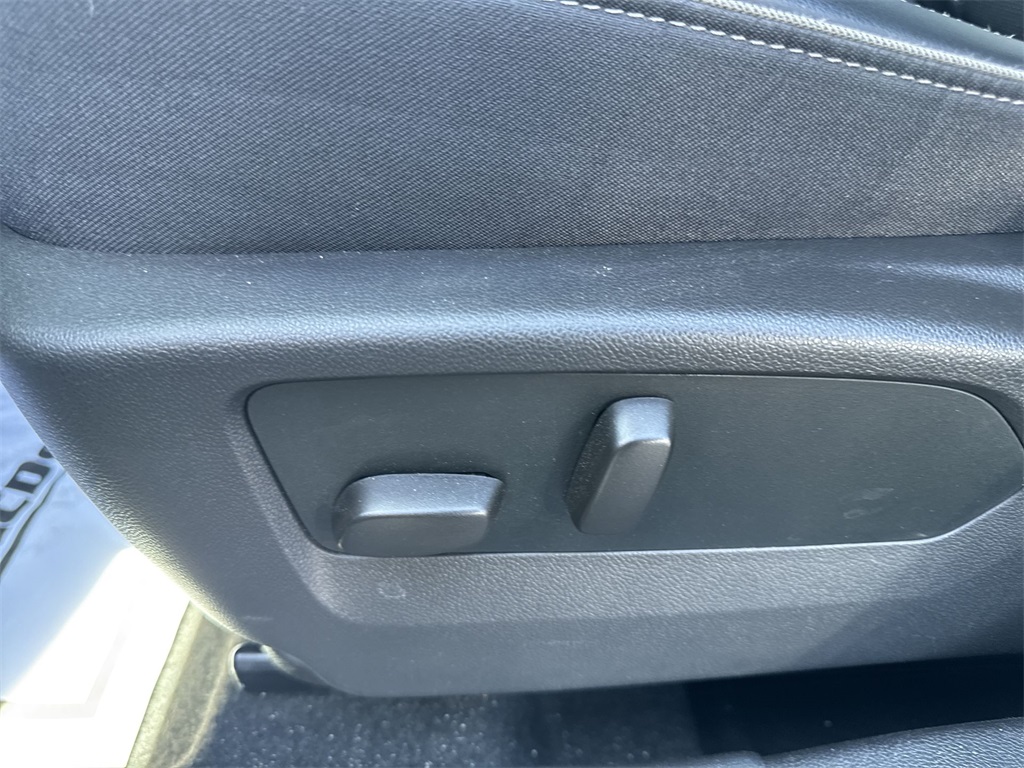 2023 Buick Envision Essence photo 18
