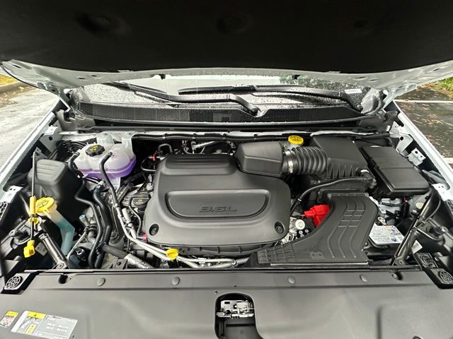 2026 Chrysler Pacifica photo 14