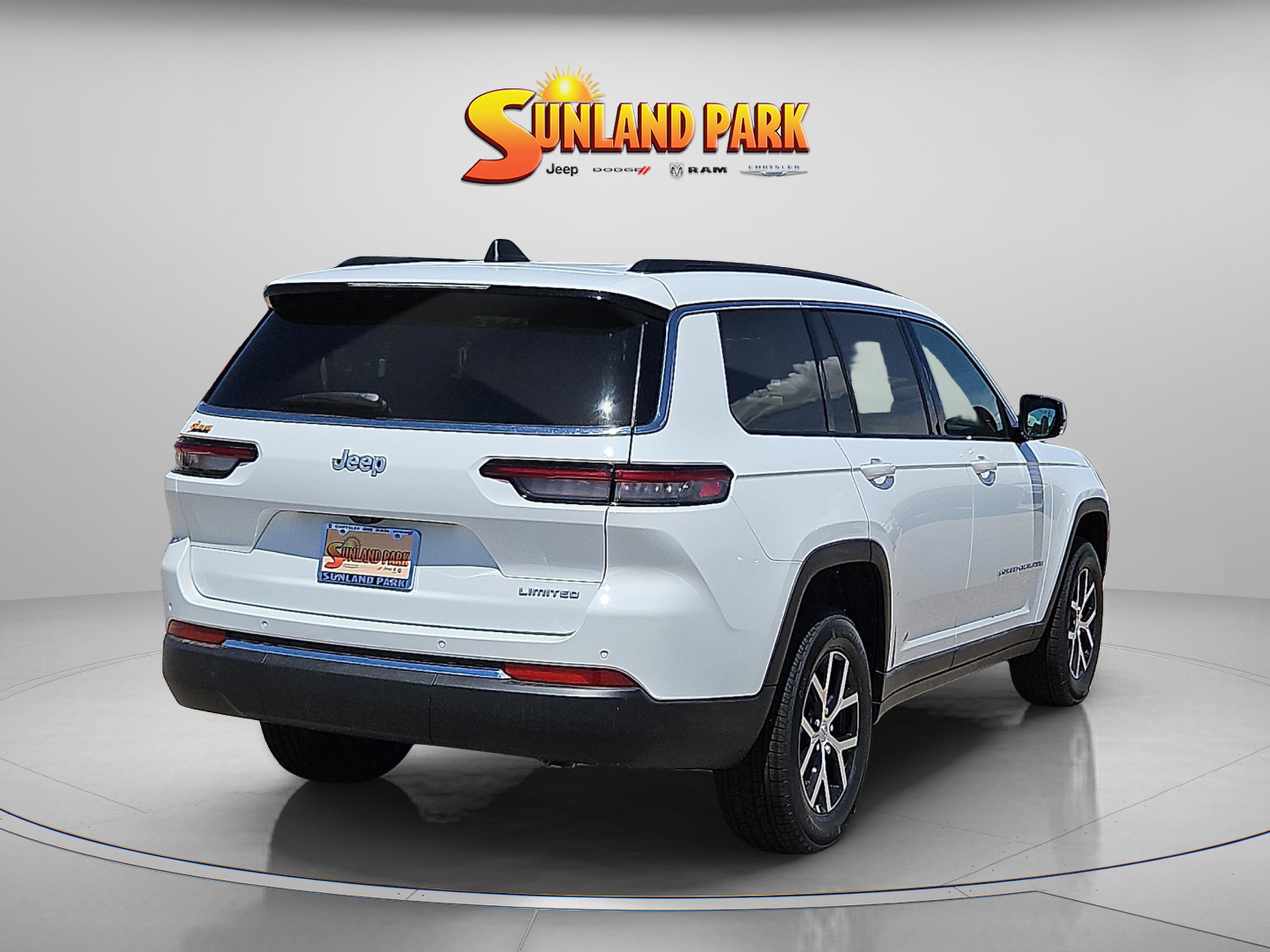 2025 Jeep Grand Cherokee Limited photo 4