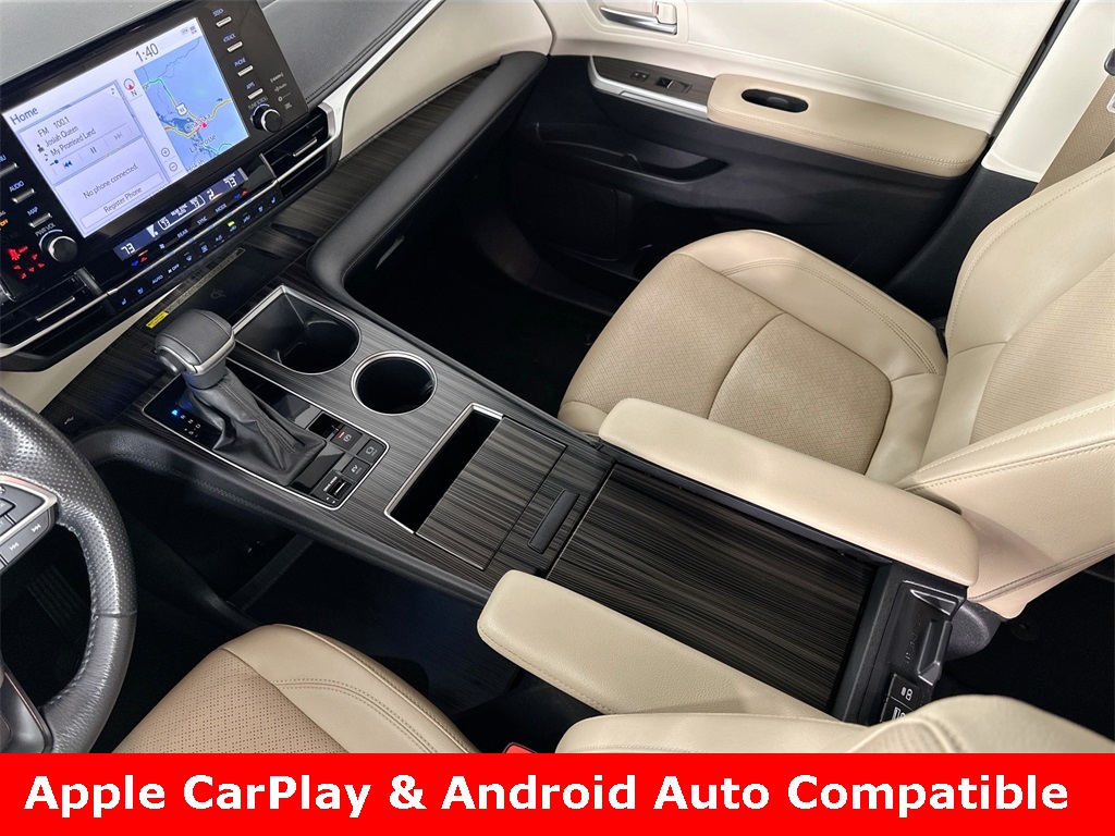 2024 Toyota Sienna Limited photo 2