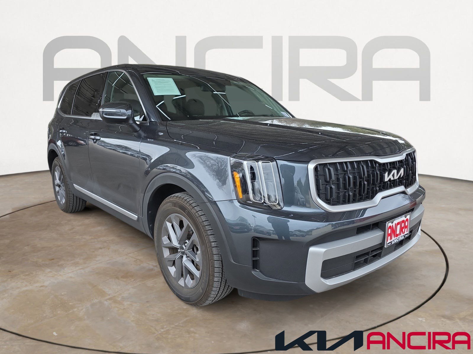 2023 Kia Telluride LX's photo