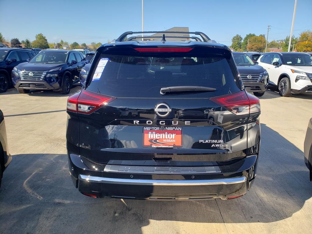 2026 Nissan Rogue Platinum photo 3