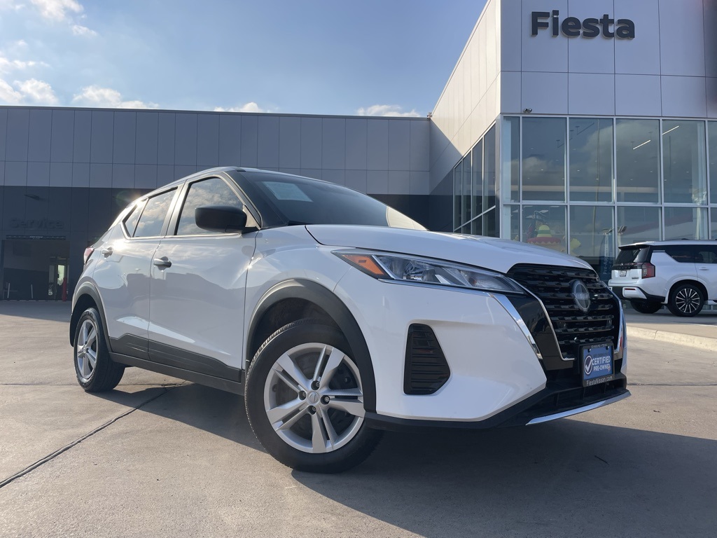 2025 Nissan KICKS PLAY Base's photo