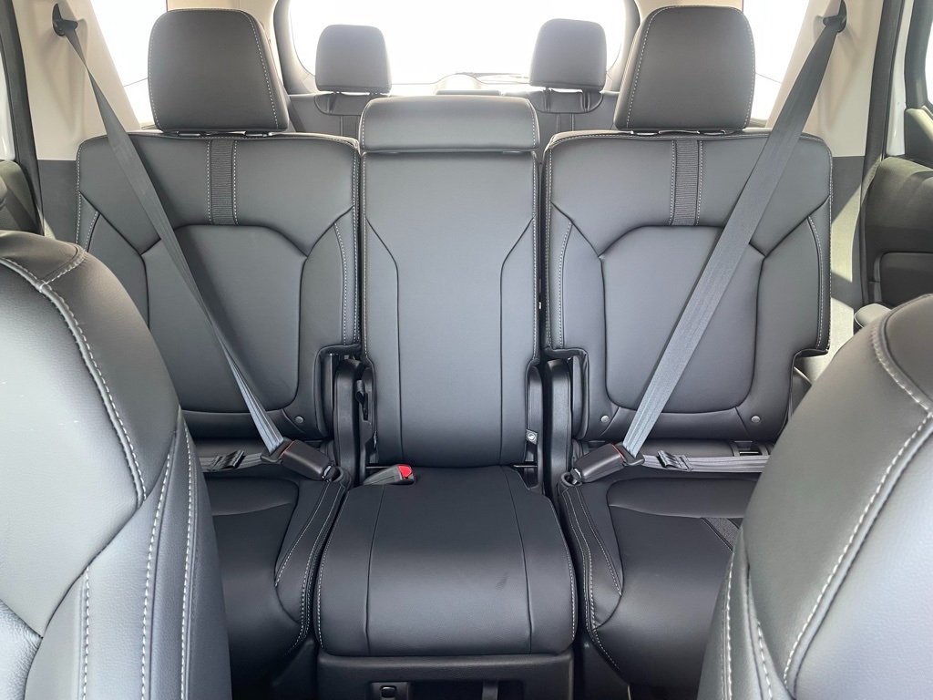 2025 Honda Pilot Touring photo 17