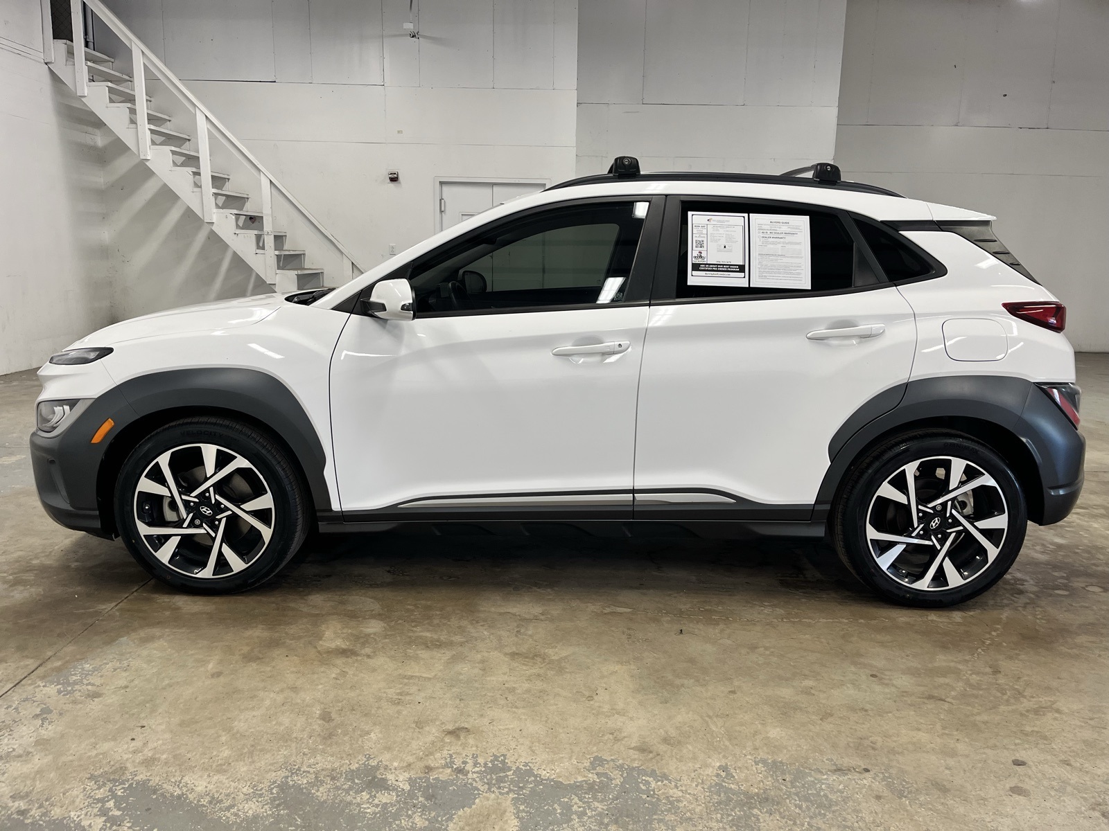 2022 Hyundai Kona Limited photo 4