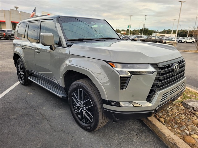 2024 Lexus GX Premium's photo