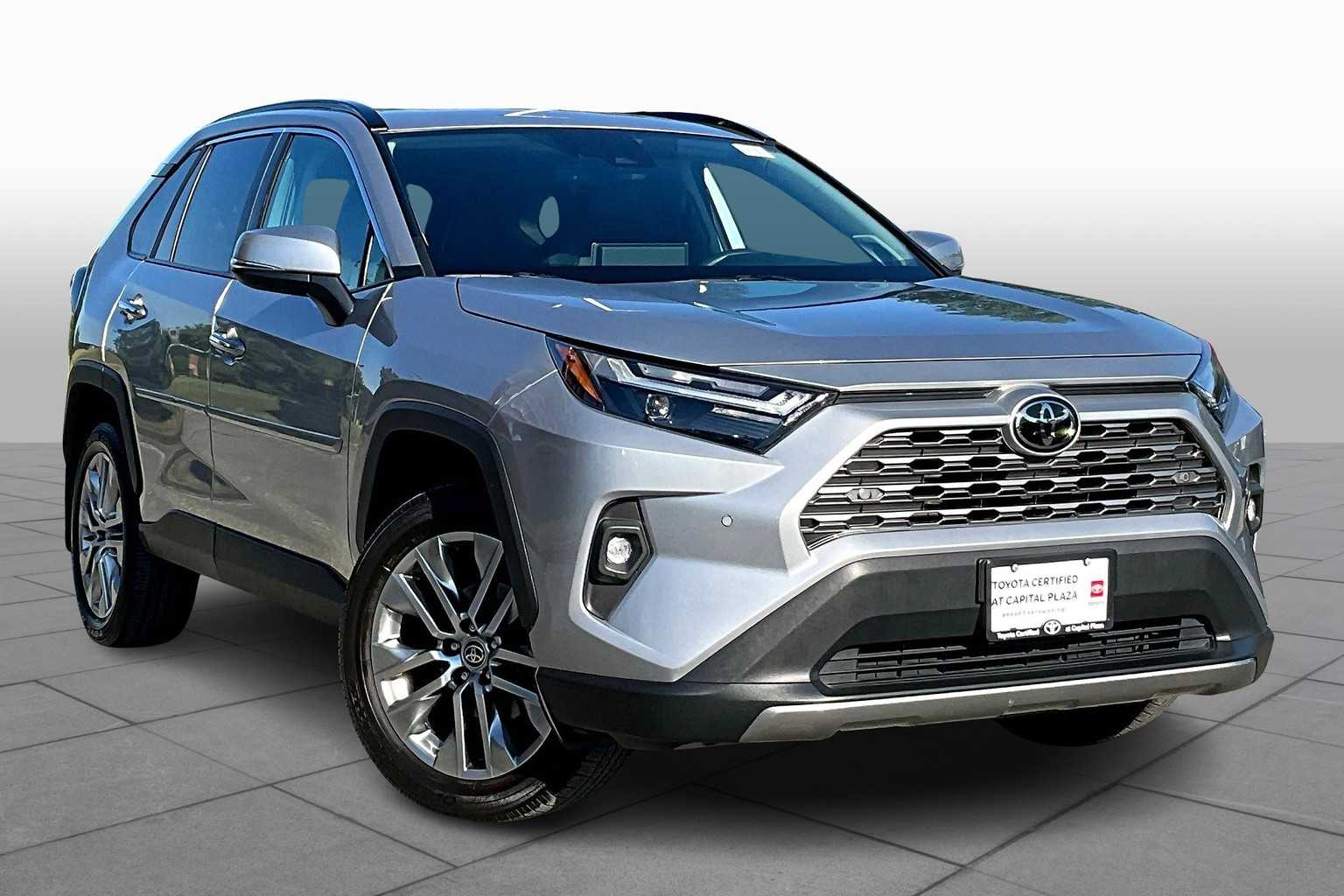 2022 Toyota RAV4 Limited photo 2