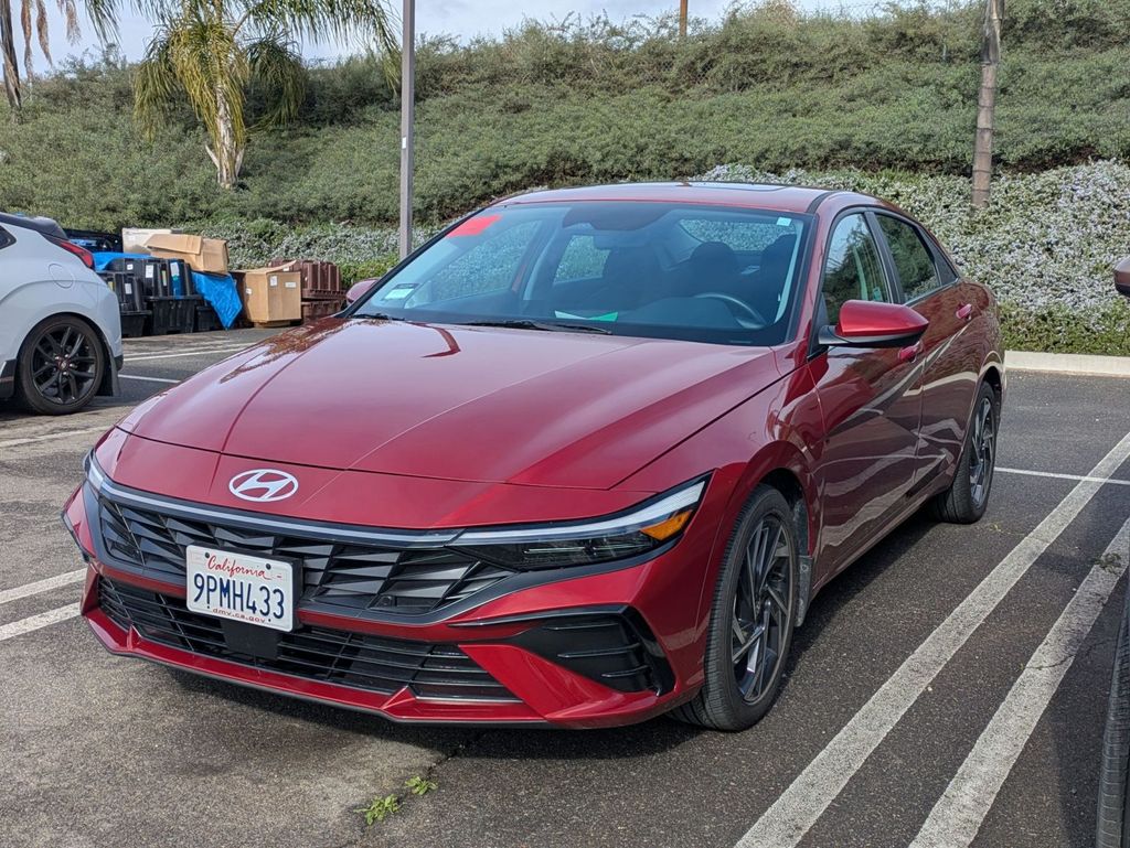 2024 Hyundai Elantra SEL's photo