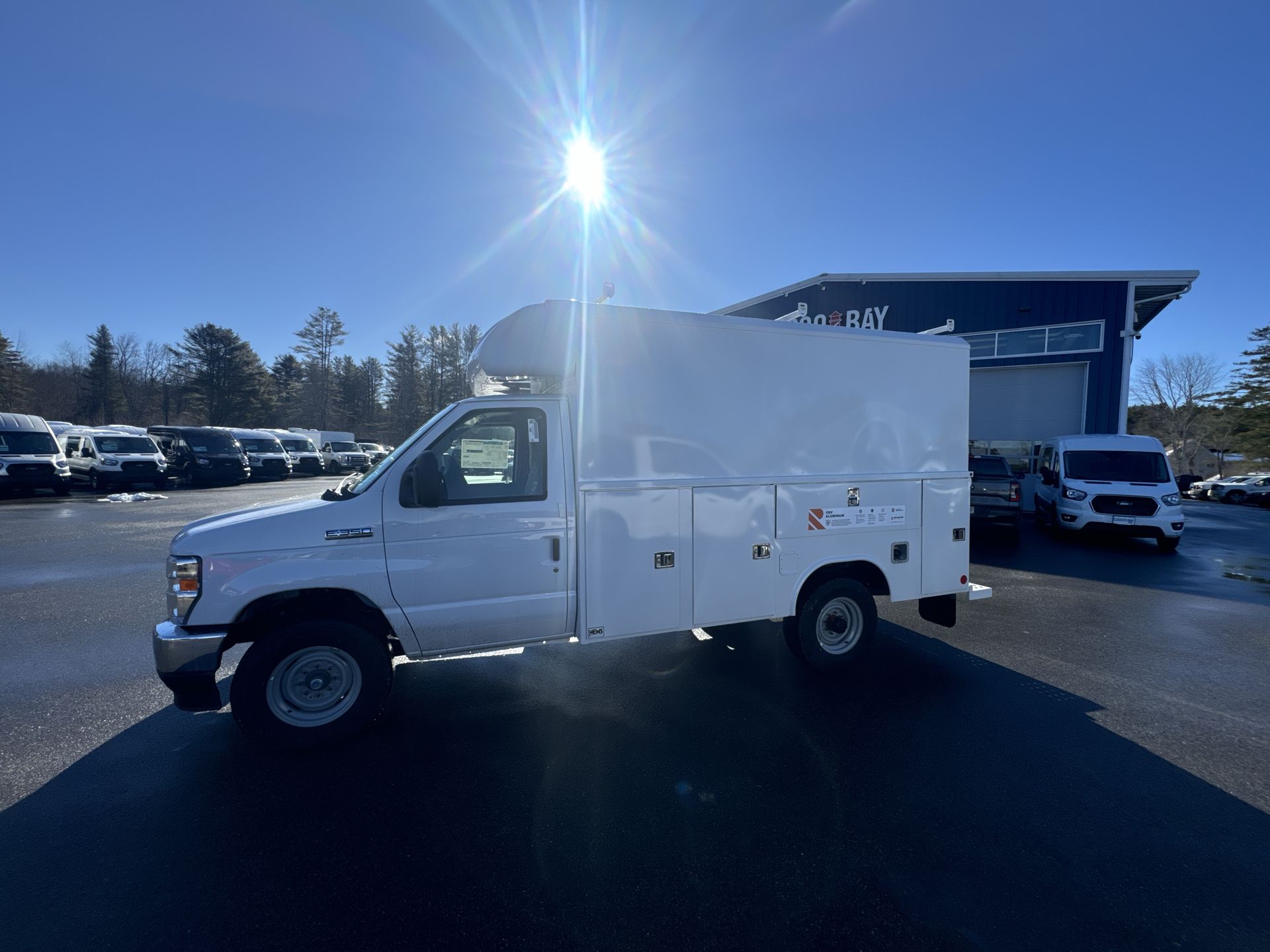 2025 Ford E-Series Cutaway Base's photo