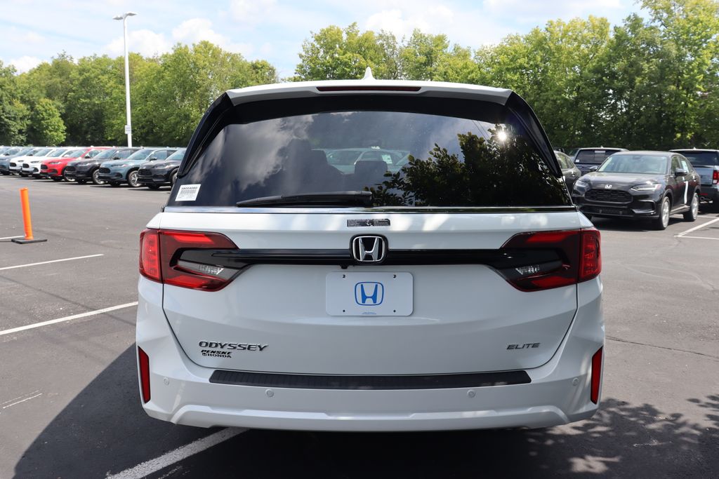 2026 Honda Odyssey Elite photo 3