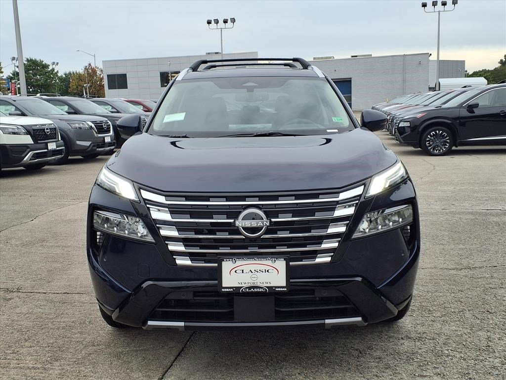 2026 Nissan Rogue Platinum photo 2