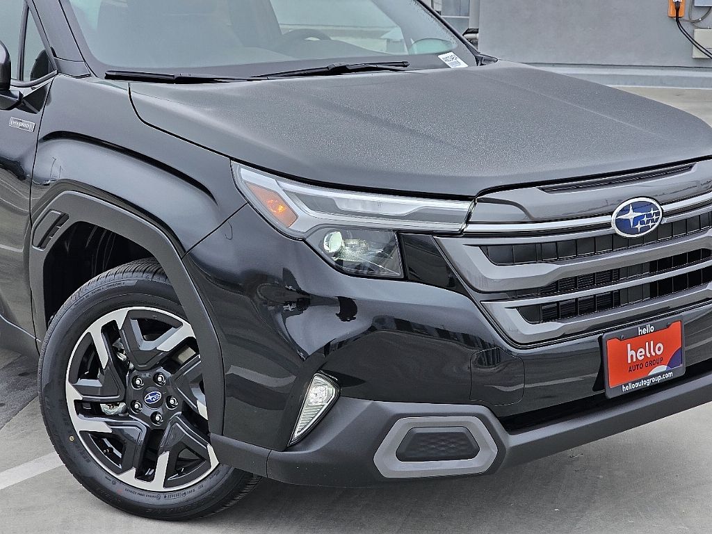 2025 Subaru Forester Limited photo 3