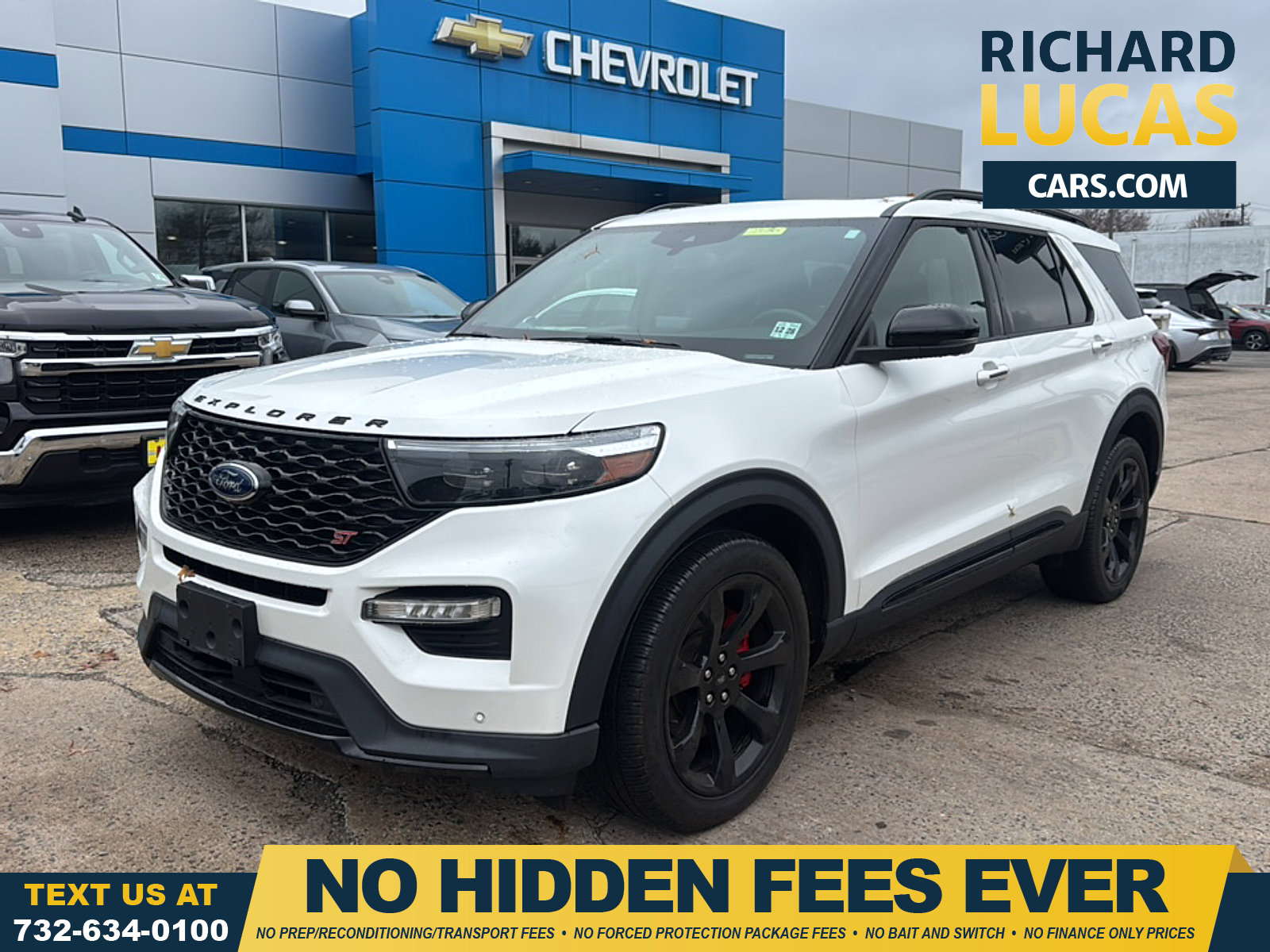 2023 Ford Explorer ST's photo