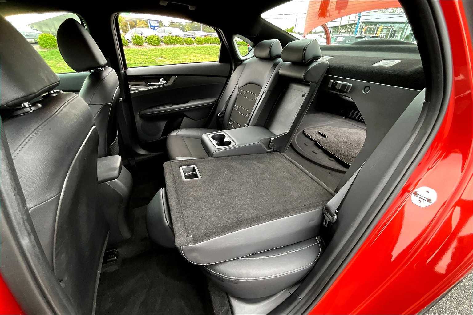 2023 Kia Forte GT-Line photo 18