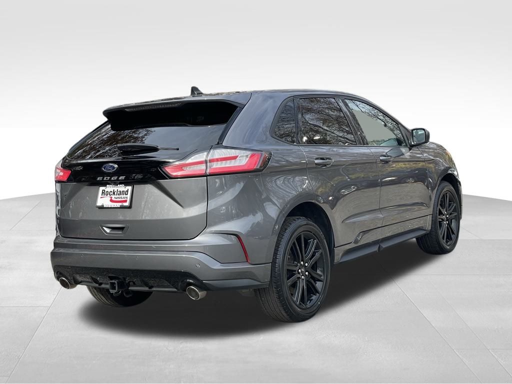 2021 Ford Edge ST photo 3