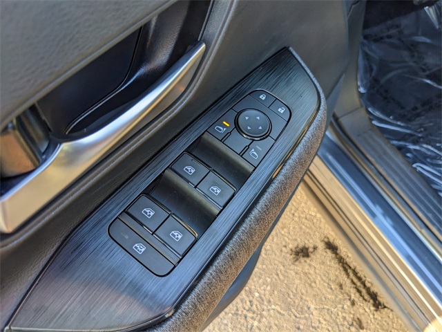 2026 Nissan Kicks SV photo 13