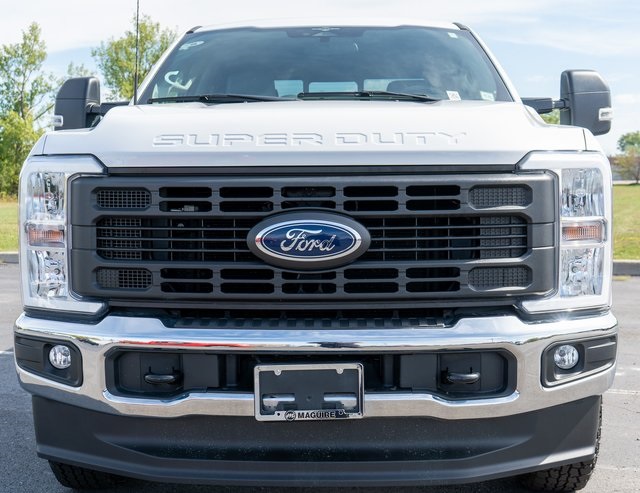 2023 Ford F-250 XL photo 3