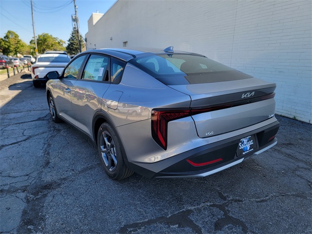2025 Kia K4 LXS photo 6