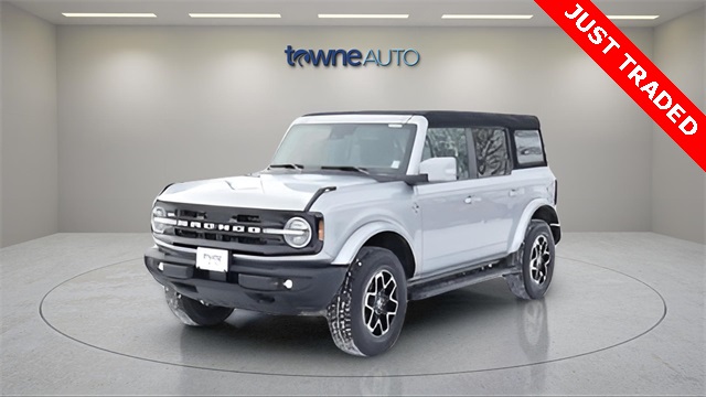 2023 Ford Bronco 4-Door Outer Banks's photo