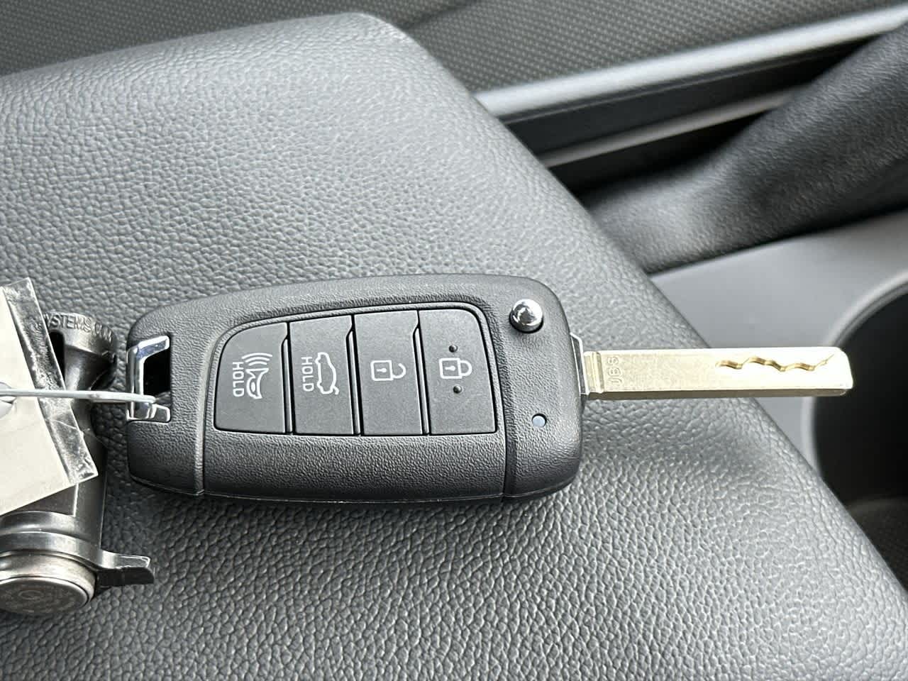 2025 Hyundai Elantra SE photo 26
