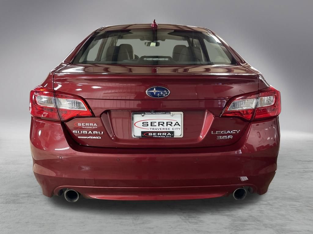 2017 Subaru Legacy 3.6R Limited photo 4