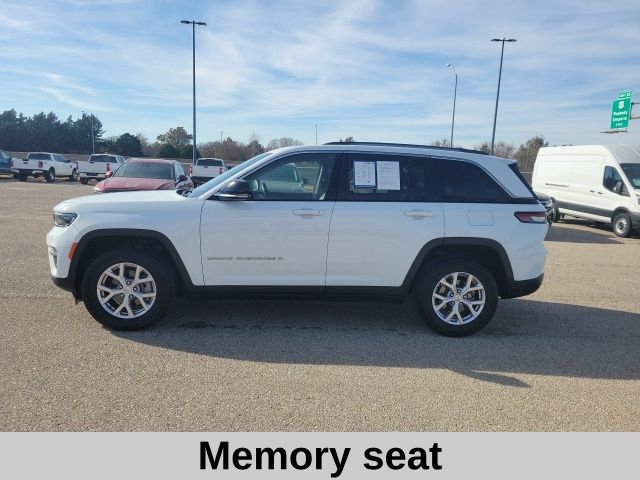 2022 Jeep Grand Cherokee Limited photo 2