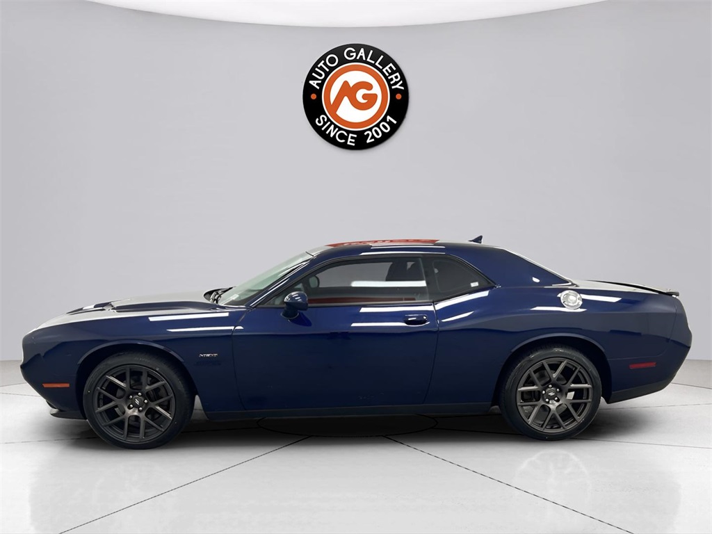 2017 Dodge Challenger R/T photo 4