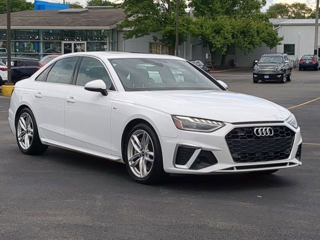 2023 Audi A4 S line Quattro Premium Plus photo 2