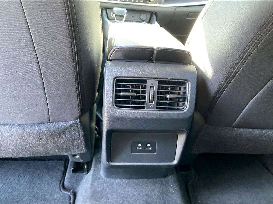 2023 Nissan Rogue SV photo 14