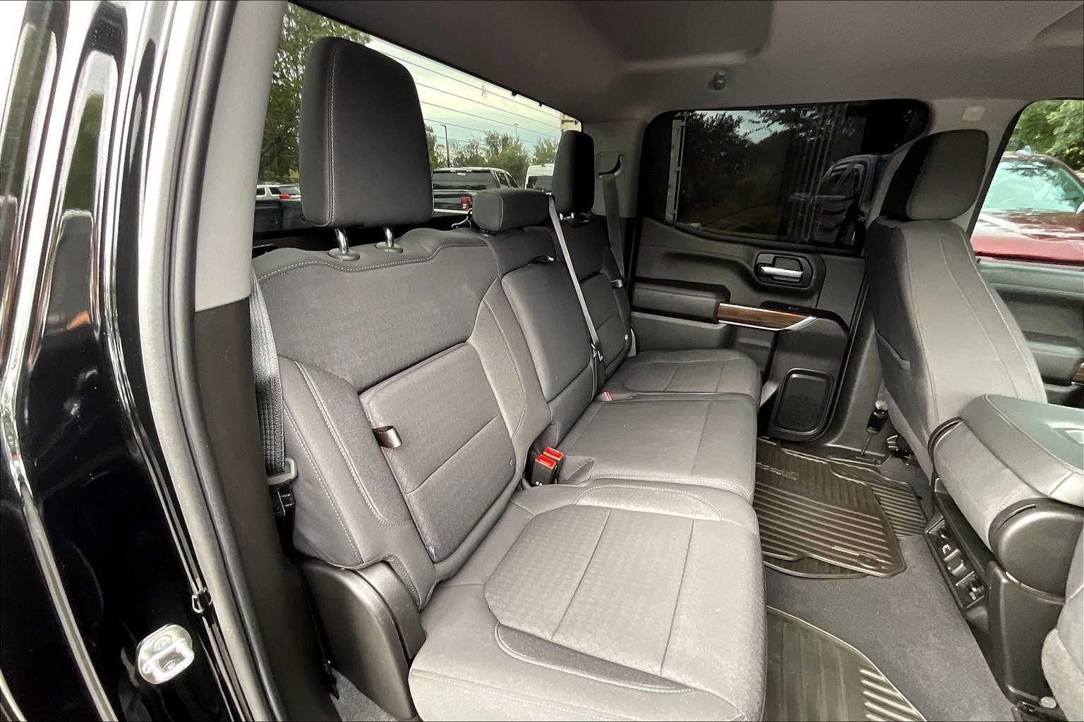 2021 Chevrolet Silverado 1500 RST photo 25