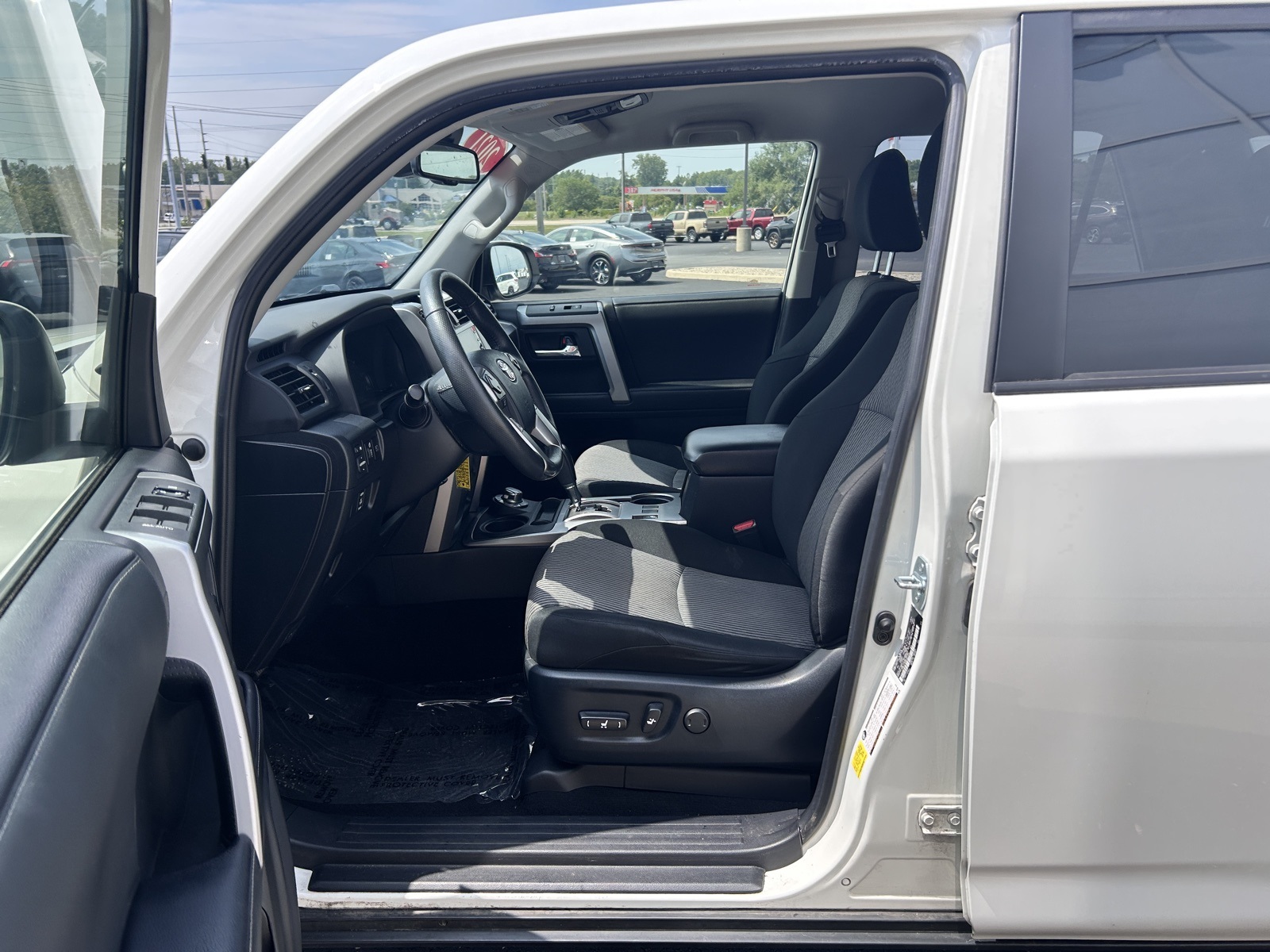 2021 Toyota 4Runner SR5 photo 20