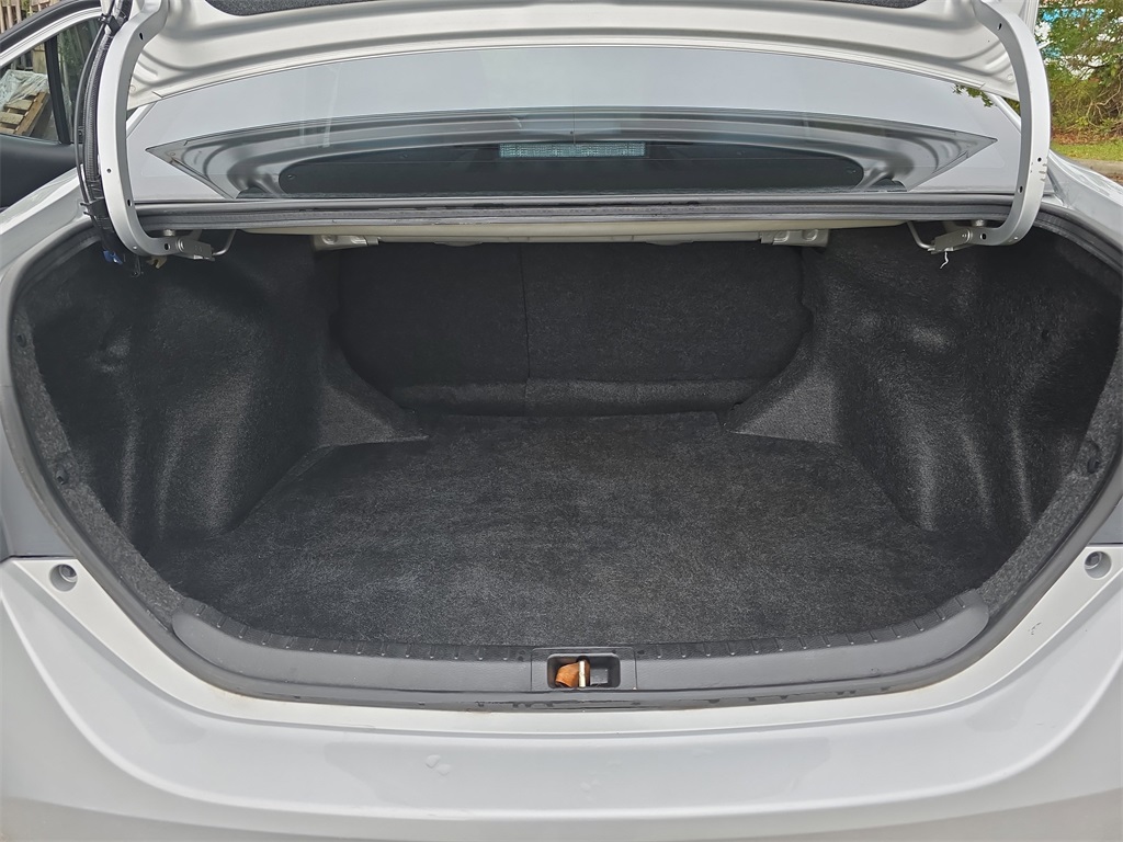 2019 Toyota Corolla L photo 11
