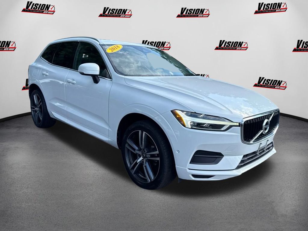 2018 Volvo XC60 T5 Momentum photo 3