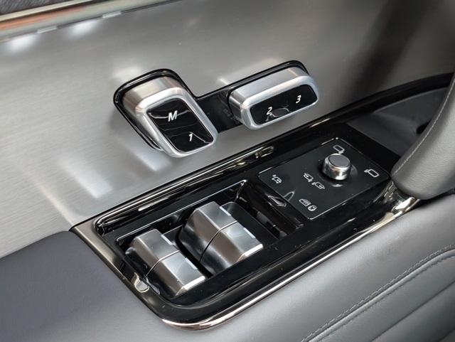 2025 Land Rover Range Rover Sport SE photo 20