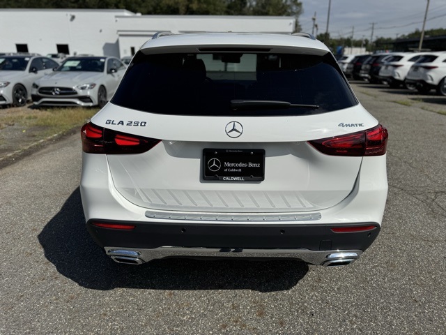 2026 Mercedes Benz GLA 250 4MATIC photo 4