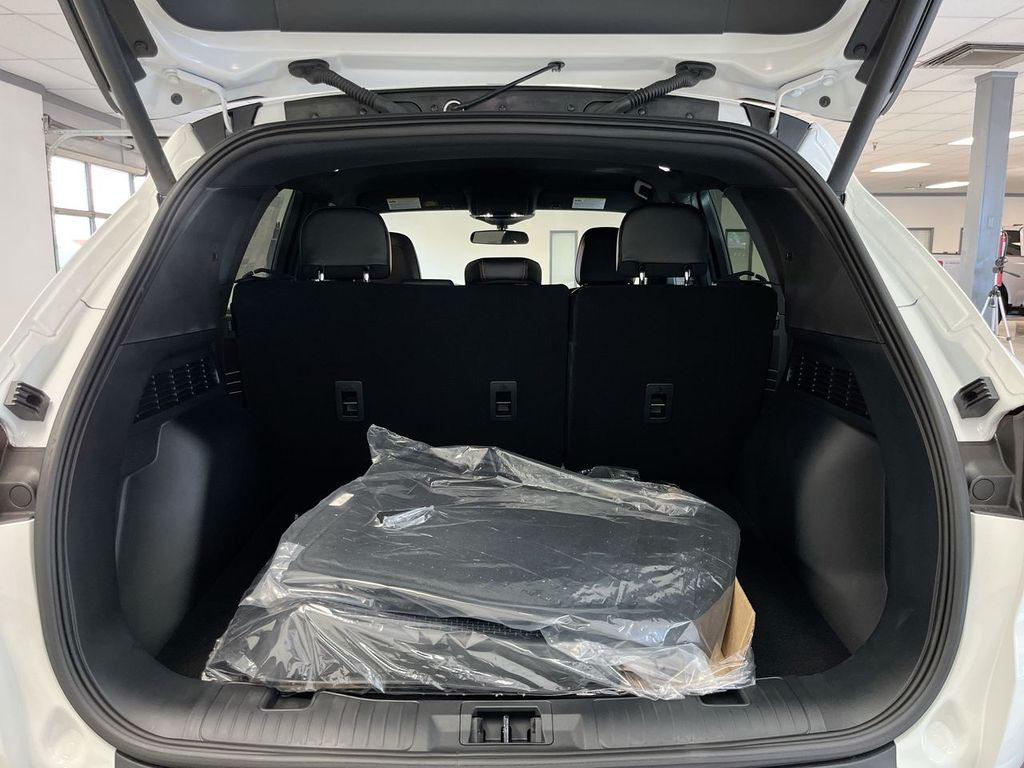 2025 Ford Escape ST-Line Select photo 2