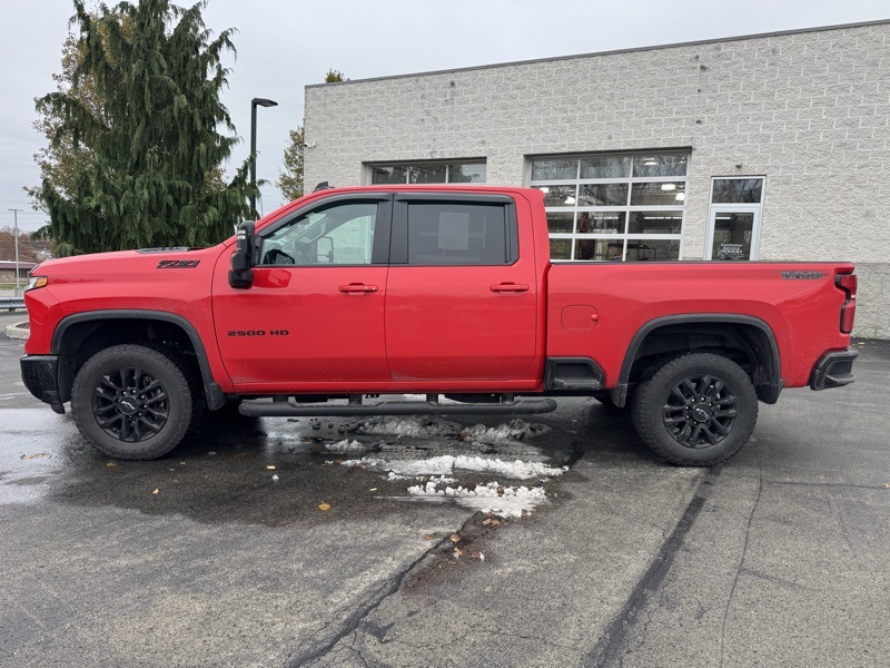 2025 Chevrolet Silverado 2500HD LT photo 4
