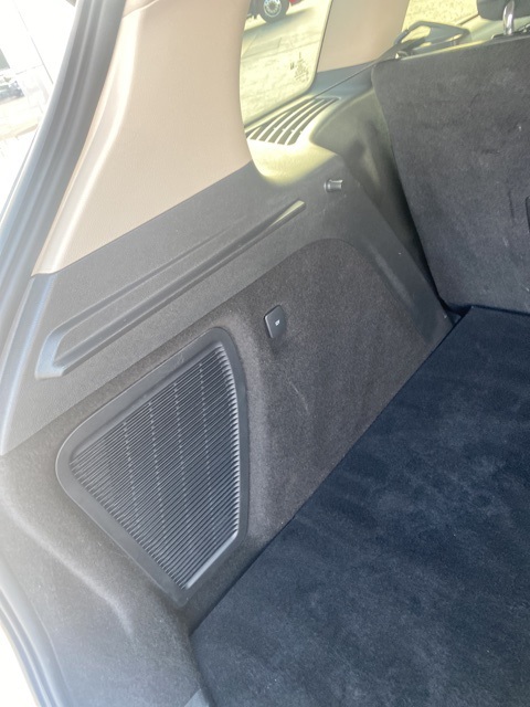 2023 Lincoln Corsair Standard photo 8