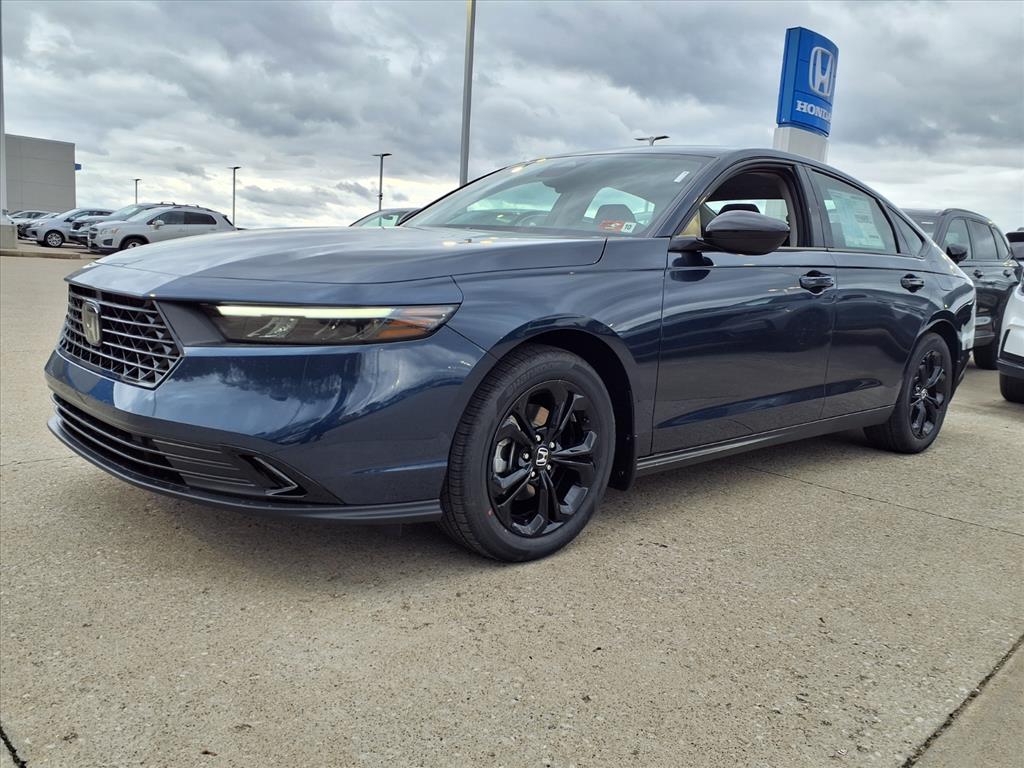 2025 Honda Accord SE photo 2