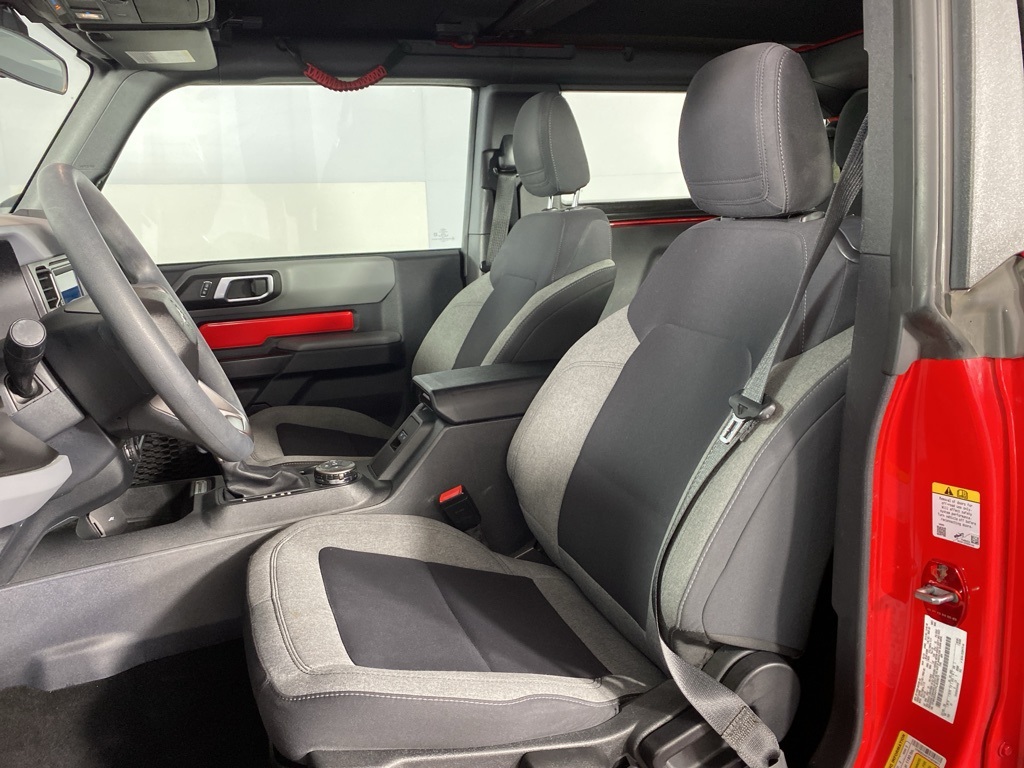 2023 Ford Bronco Base photo 4