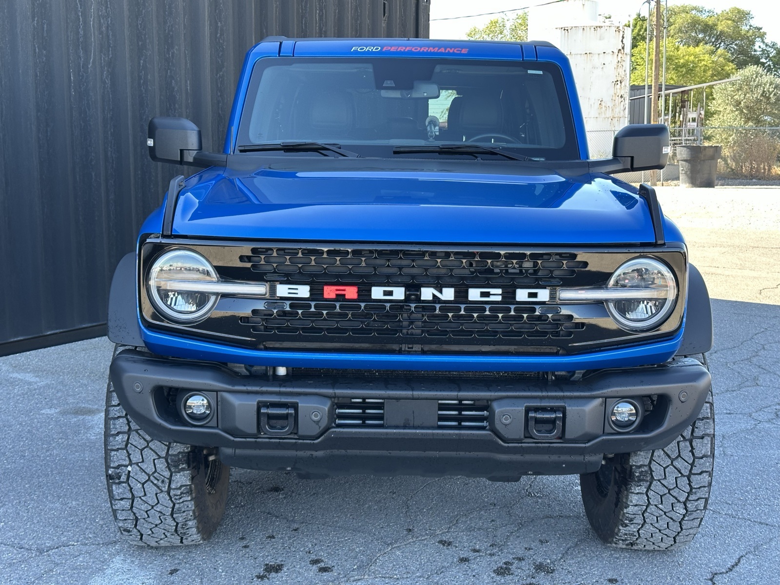 2023 Ford Bronco Wildtrak photo 2