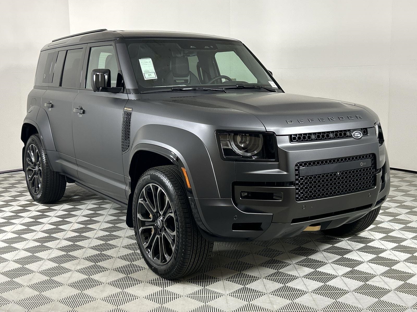2025 Land Rover Defender 110 photo 7