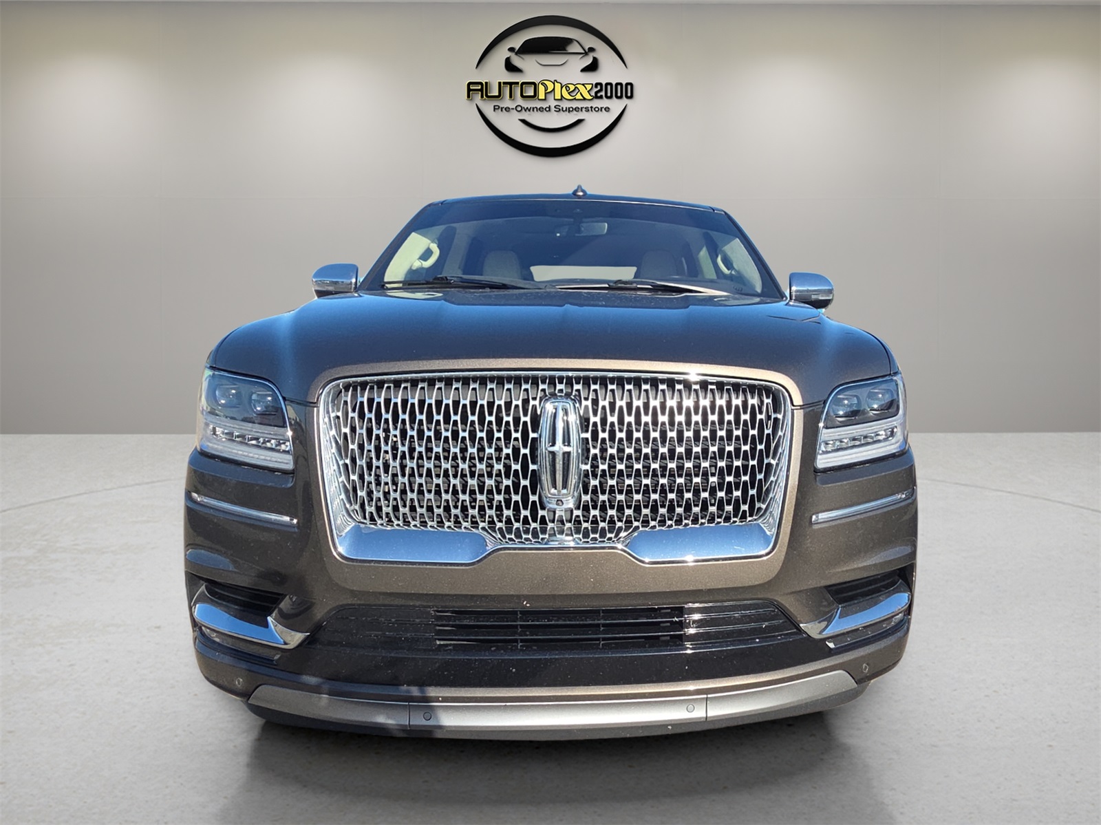 2019 Lincoln Navigator Black Label photo 2