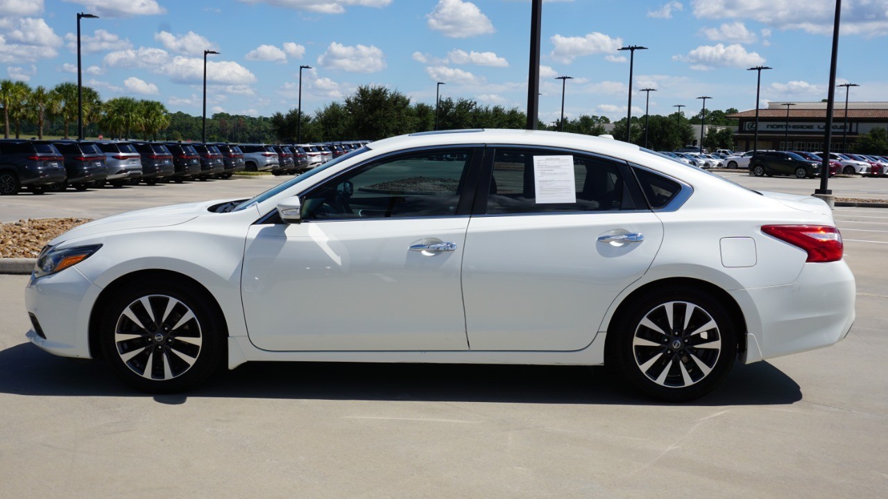 2017 Nissan Altima SL photo 5
