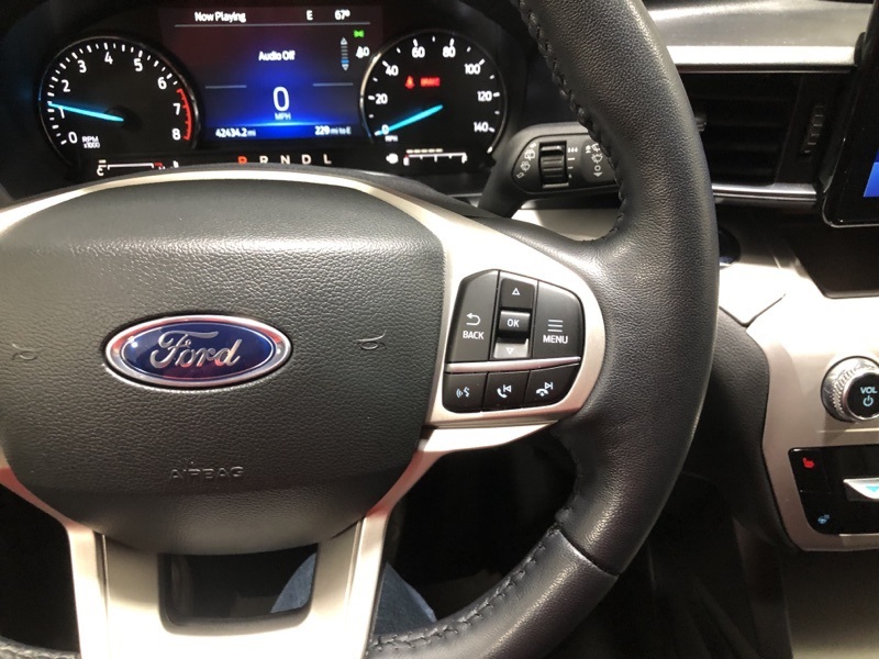 2023 Ford Explorer XLT photo 22