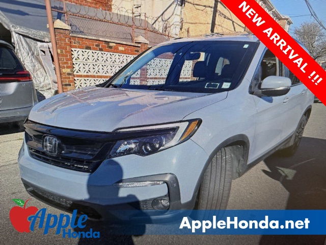 2022 Honda Pilot SE's photo