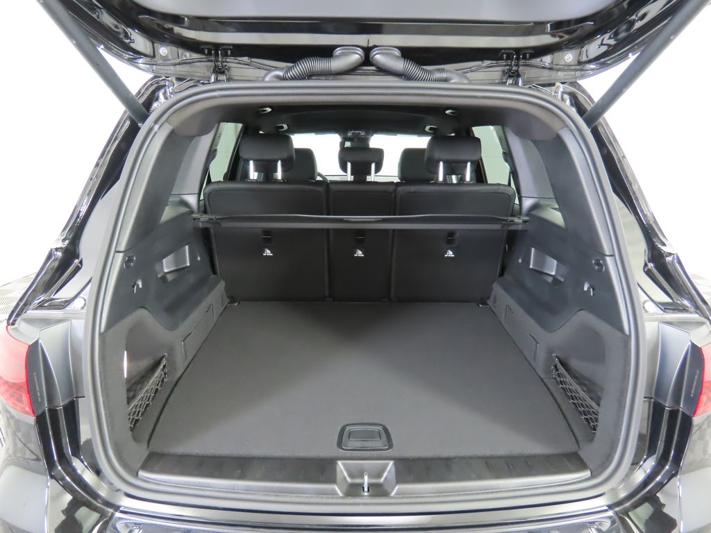2025 Mercedes Benz GLB 250 photo 28