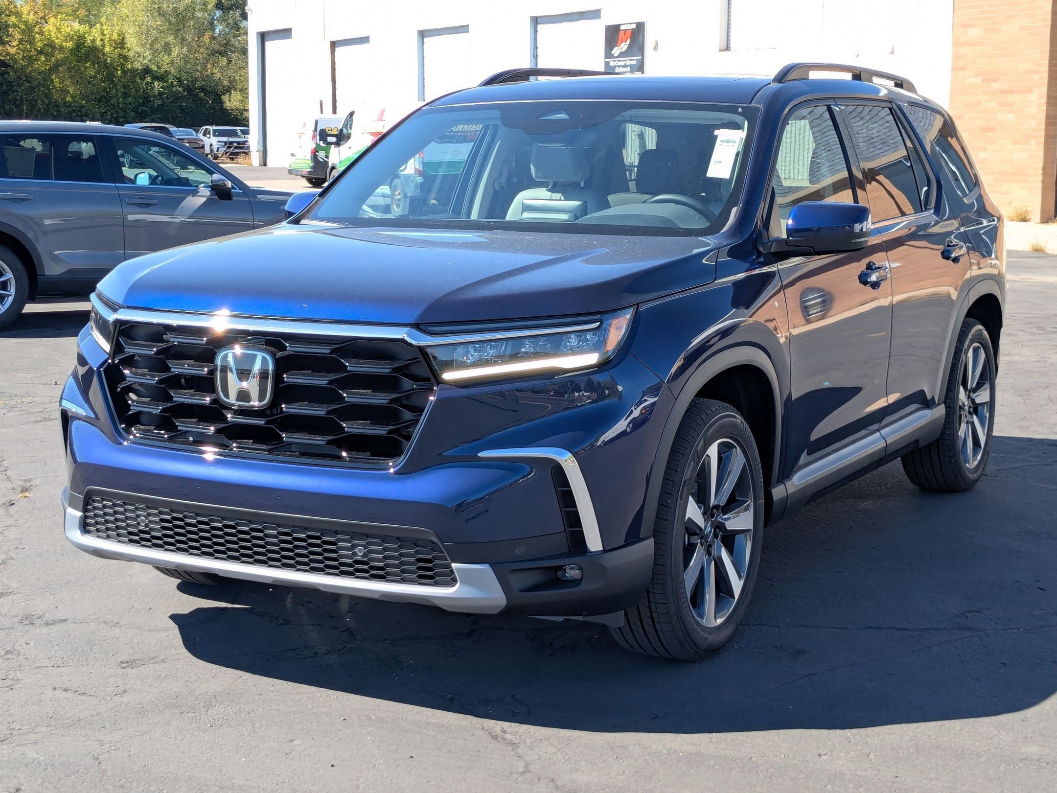 2025 Honda Pilot Touring photo 7
