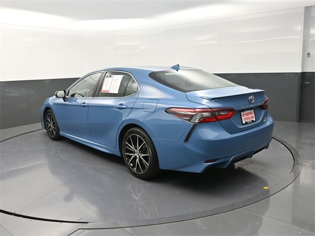 2023 Toyota Camry SE photo 5